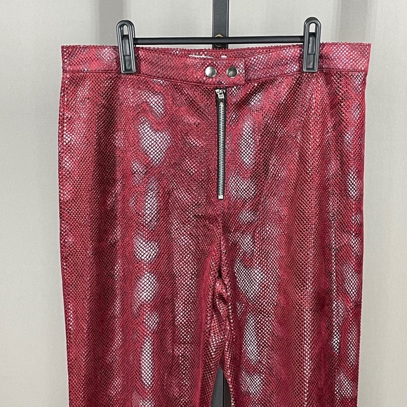 NEW Urban Outfitters Pants Womens 10 red black snake animal straight leg boho - Picture 2 of 10